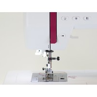 Компьютерная швейная машина Bernina Bernette Sew&Go 8