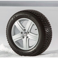 Зимние шины Michelin Latitude X-Ice North 2+ 225/60R18 104T
