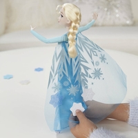 Кукла Hasbro Disney Frozen Snow Powers Elsa