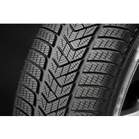 Зимние шины Pirelli Scorpion Winter 235/55R18 104H