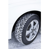 Зимние шины Ikon Tyres Hakkapeliitta R2 245/45R18 100R (run-flat)