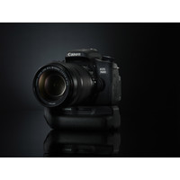 Зеркальный фотоаппарат Canon EOS 760D Kit 18-135mm IS STM