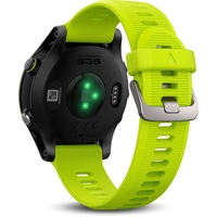 Умные часы Garmin Forerunner 935 HRM-Tri (черный/зеленый)