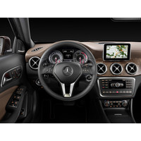 Легковой Mercedes-Benz GLA 250 4matic SUV 2.0t 7AT 4WD (2014)