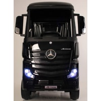 Электромобиль RiverToys Mercedes-Benz Actros 4WD HL358 с прицепом (черный)