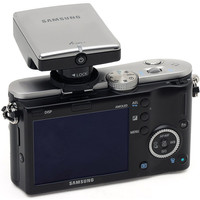 Беззеркальный фотоаппарат Samsung NX100 Body