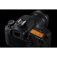 Зеркальный фотоаппарат Canon EOS 7D Mark II Kit 18-135mm IS STM
