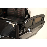 Электромобиль RiverToys Mercedes-Benz GLC63 S 4WD H111HH (черный глянец)