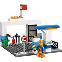 Конструктор LEGO 10659 Vehicle Suitcase