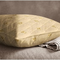 Спальная подушка СонМаркет Овечья шерсть Премиум 68x68