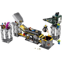 Конструктор LEGO 7596 Trash Compactor Escape