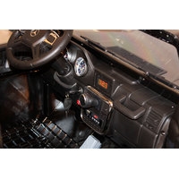 Электромобиль RiverToys Mercedes-Benz G63 AMG 4WD X555XX (черный глянец)