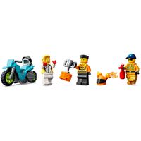 Конструктор LEGO City 60357 Трюковый грузовик и огненное кольцо