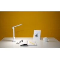 Настольная лампа Yeelight Folding Table Lamp YLTD11YL (белый)