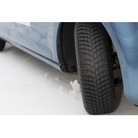 Зимние шины Bridgestone Blizzak LM001 245/40 R18 93V