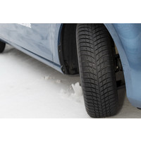 Зимние шины Bridgestone Blizzak LM001 205/60R16 92H