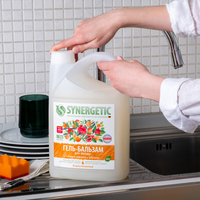 Средство для мытья посуды Synergetic Сочный гранат и абрикос 3.5 л