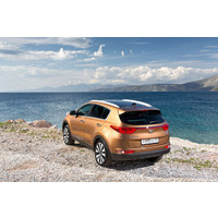 Легковой KIA Sportage Exclusive SUV 2.0td 6AT 4WD (2015)