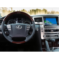 Легковой Lexus LX 25th Anniversary Edition 2 Offroad 5.7i 6AT 4WD (2012)