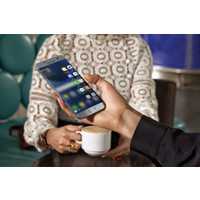 Смартфон Samsung Galaxy S7 Edge 32GB Dual SIM (черный)