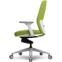 Кресло Bestuhl J2G120M (белая крестовина, зеленый)