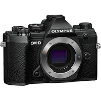 Беззеркальный фотоаппарат Olympus OM-D E-M5 Mark III Kit 12-200mm (черный)