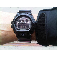Наручные часы Casio DW-6900NB-1E