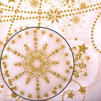 Наклейка на окно Золотая сказка Узоры из золотых снежинок 1 591227