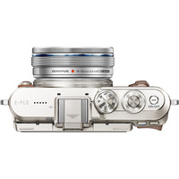 Беззеркальный фотоаппарат Olympus PEN E-PL8 Kit 14-42 EZ (коричневый)