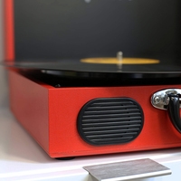 Виниловый проигрыватель ION Audio Vinyl Transport (красный)