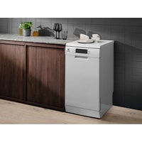 Отдельностоящая посудомоечная машина Electrolux SMS42201SW
