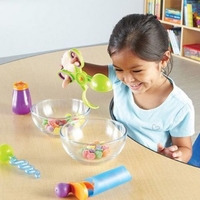 Развивающая игрушка Learning Resources Маленькие ручки. Вода и песок LER5559