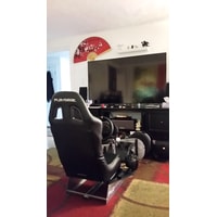 Кресло для автосимуляторов Playseat Evolution ActiFit
