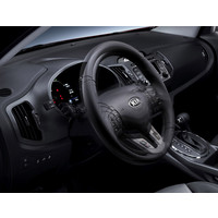 Легковой KIA Sportage Premium SUV 2.0td (184) 6AT 4WD (2014)