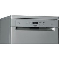 Отдельностоящая посудомоечная машина Hotpoint-Ariston HFC 3C26 CW X