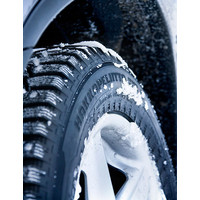 Зимние шины Nokian Tyres Hakkapeliitta SUV 5 235/75R15 105T