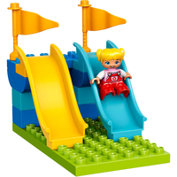 Конструктор LEGO Duplo 10841 Семейный парк аттракционов