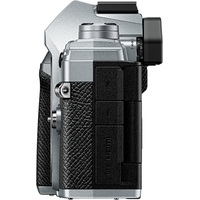 Беззеркальный фотоаппарат Olympus OM-D E-M5 Mark III Body (серебристый)