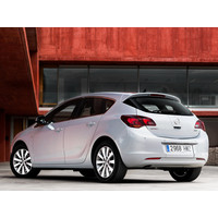 Легковой Opel Astra Enjoy Hatchback 1.4t (140) 6MT (2012)