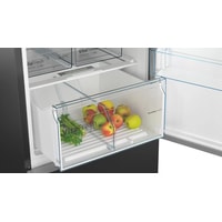 Холодильник Bosch Serie 4 VitaFresh KGN39XC28R