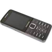 Кнопочный телефон Samsung S5610
