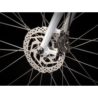 Велосипед Trek Verve 3 Disc Lowstep L 2022 (серебристый)