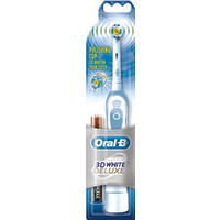 Электрическая зубная щетка Oral-B 3D White Deluxe (DB4.010)