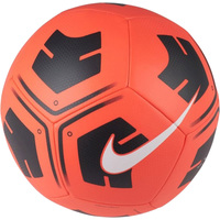 Футбольный мяч Nike Park Team CU8033-610 (5 размер, красный/черный)
