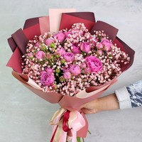 Цветы, букеты LaRose Букет из гипсофилы и пионовидной розы
