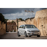 Легковой Mercedes-Benz B 200 CDI 4matic Minivan 1.8td 6MT (2014)