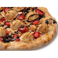 Пицца Папа Джонс Клубника и Зефир (тонкое тесто, 40 см)