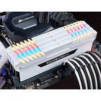 Оперативная память Corsair Vengeance RGB 2x8GB DDR4 PC4-24000 CMR16GX4M2C3000C16W