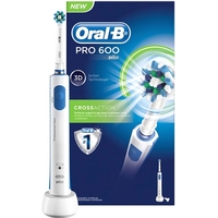 Электрическая зубная щетка Oral-B Pro 600 Cross Action D16.513 (белый)