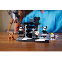Конструктор LEGO Disney 43230 Камера памяти Уолта Диснея